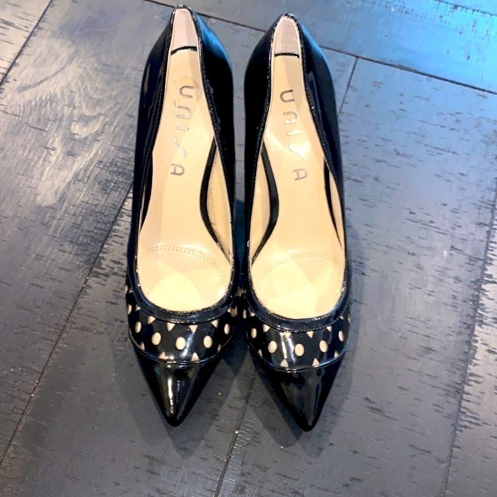 Black Unisa Unneila Classic Cut Out Heels​​​​​​​​​​​​​​​​​​​​​​​​​​​​​​